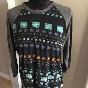 LuLaRoe simply comfortable t-shirt